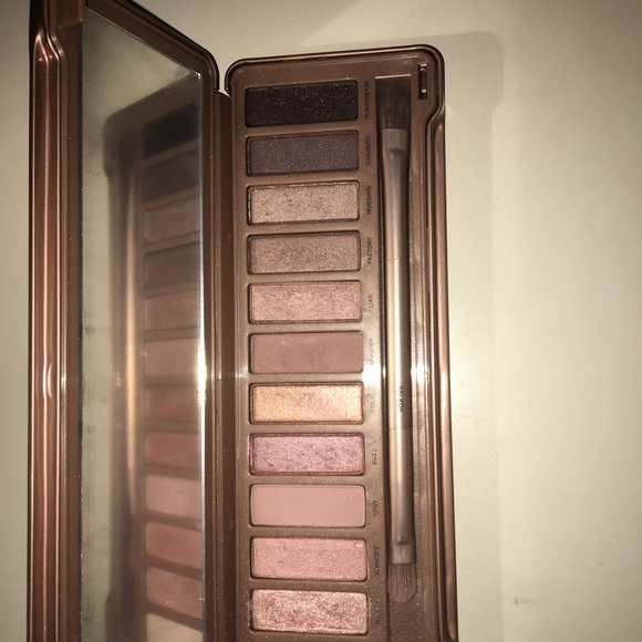 Eyeshadow pallets! - Picture 8 of 8